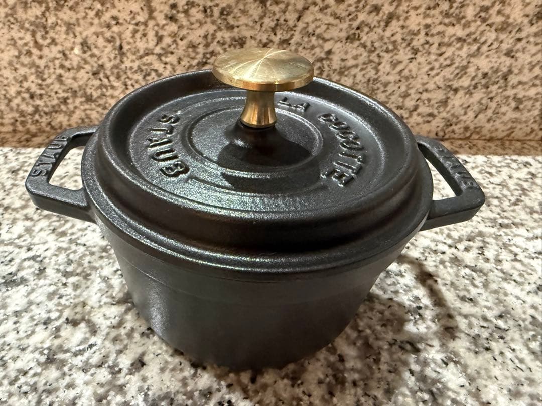 ストウブ鍋　14センチ　未使用