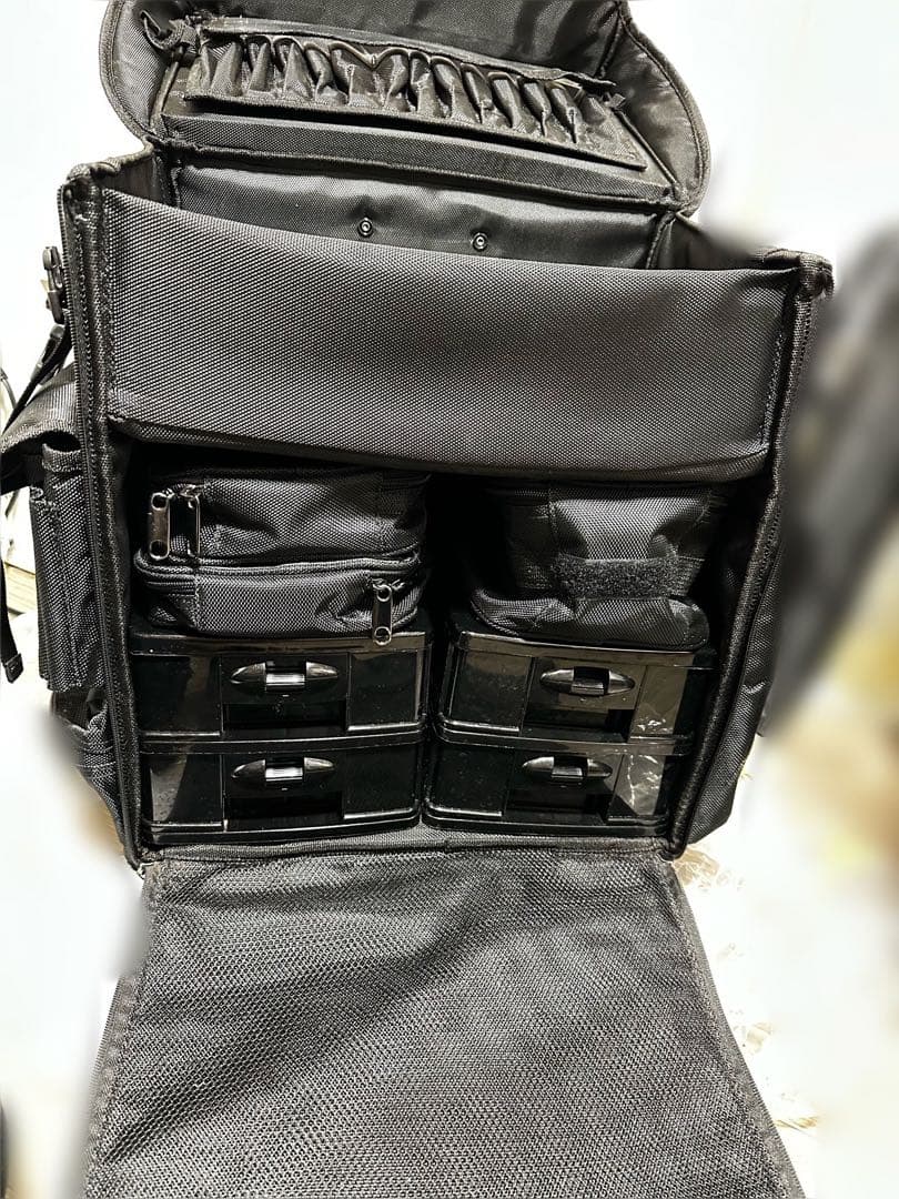 アーティストキャリアー ネイリスト・美容師・メイクアップアーティスト