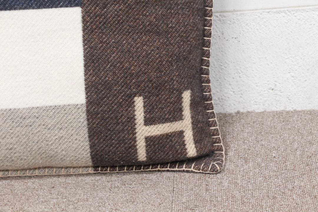 【極美品】 HERMES クッション H Casaque pillow ②