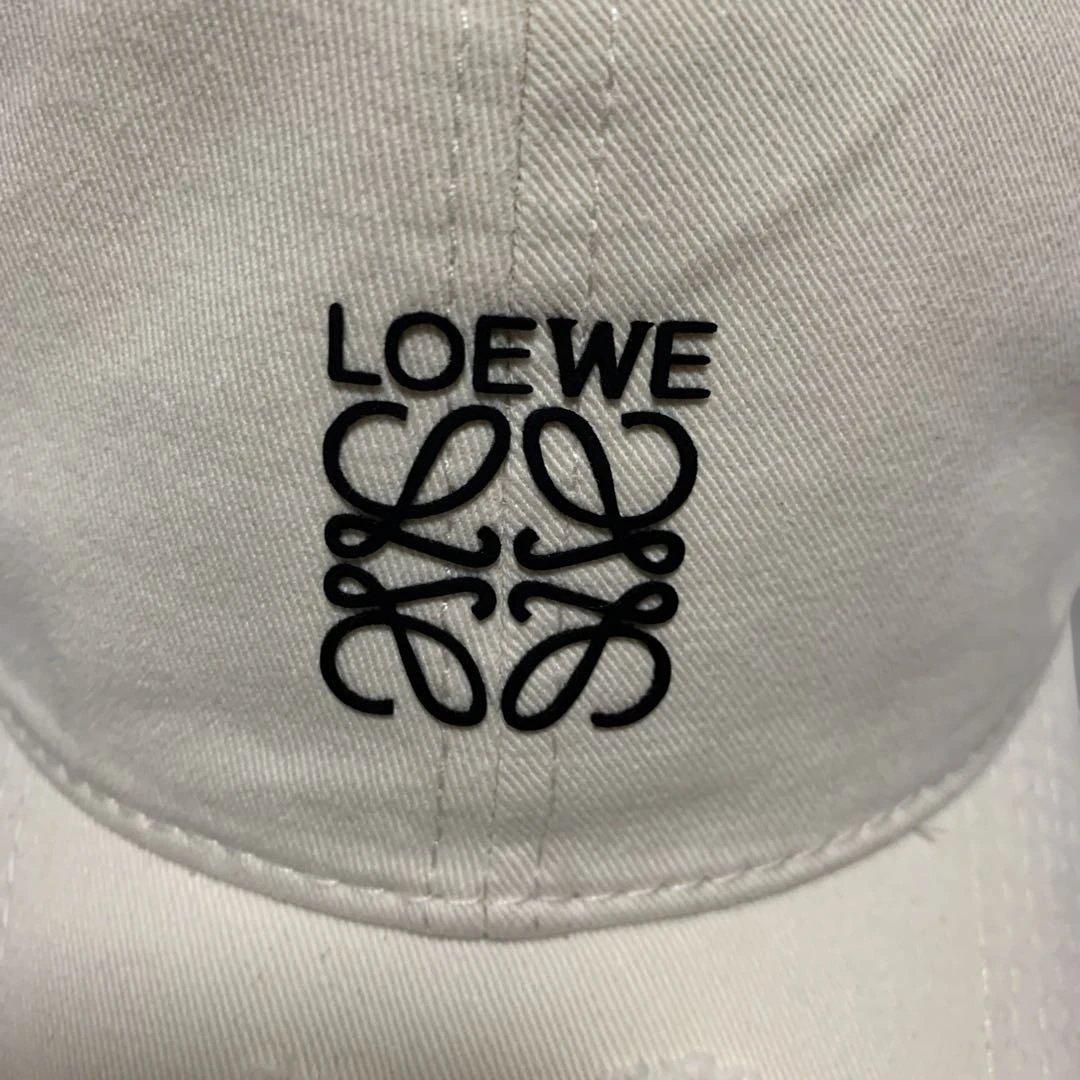 LOEWE ベースボールキャップ ホワイト