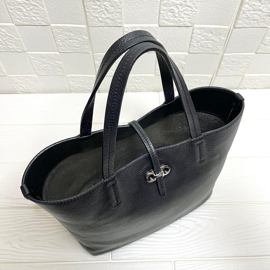 ✨極美品✨☘️フェラガモ☘️✨トートバッグ✨ダブルガンチーニ✨シボ革✨ブラック✨