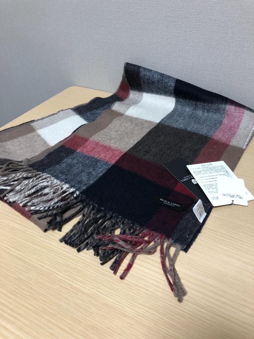 未使用 ブラックレーベル チェック マフラー ベージュ カシミヤ 50% 赤 黒