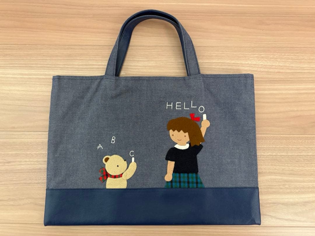 お値下げ　ファミリア　ブック入れ　バッグ