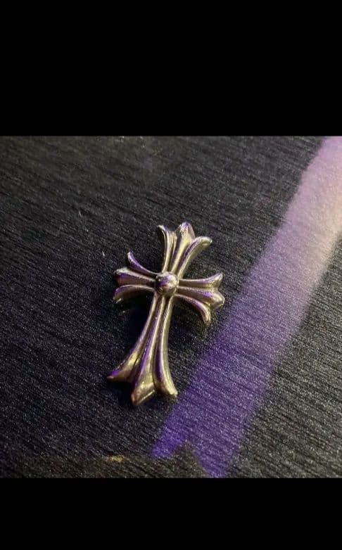 【CHROME HEARTS】 CHクロスペンダント スモール