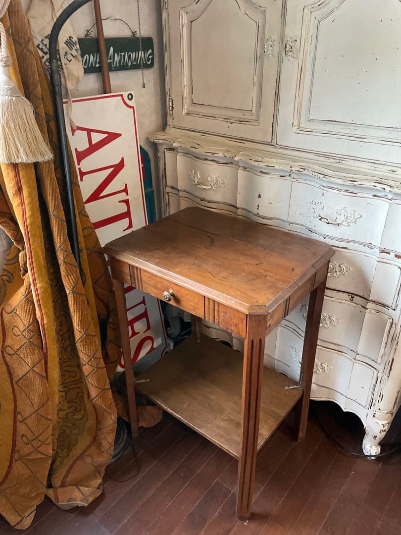 flower popsアンティーク　家具　サイド　ベッド　テーブル　飾り台