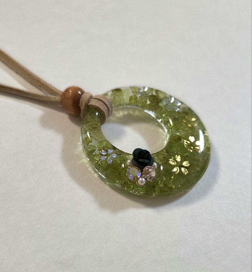 桜・ペリドット天然石レジンネックレス　　　　レジンネックレス　　パワーストーン