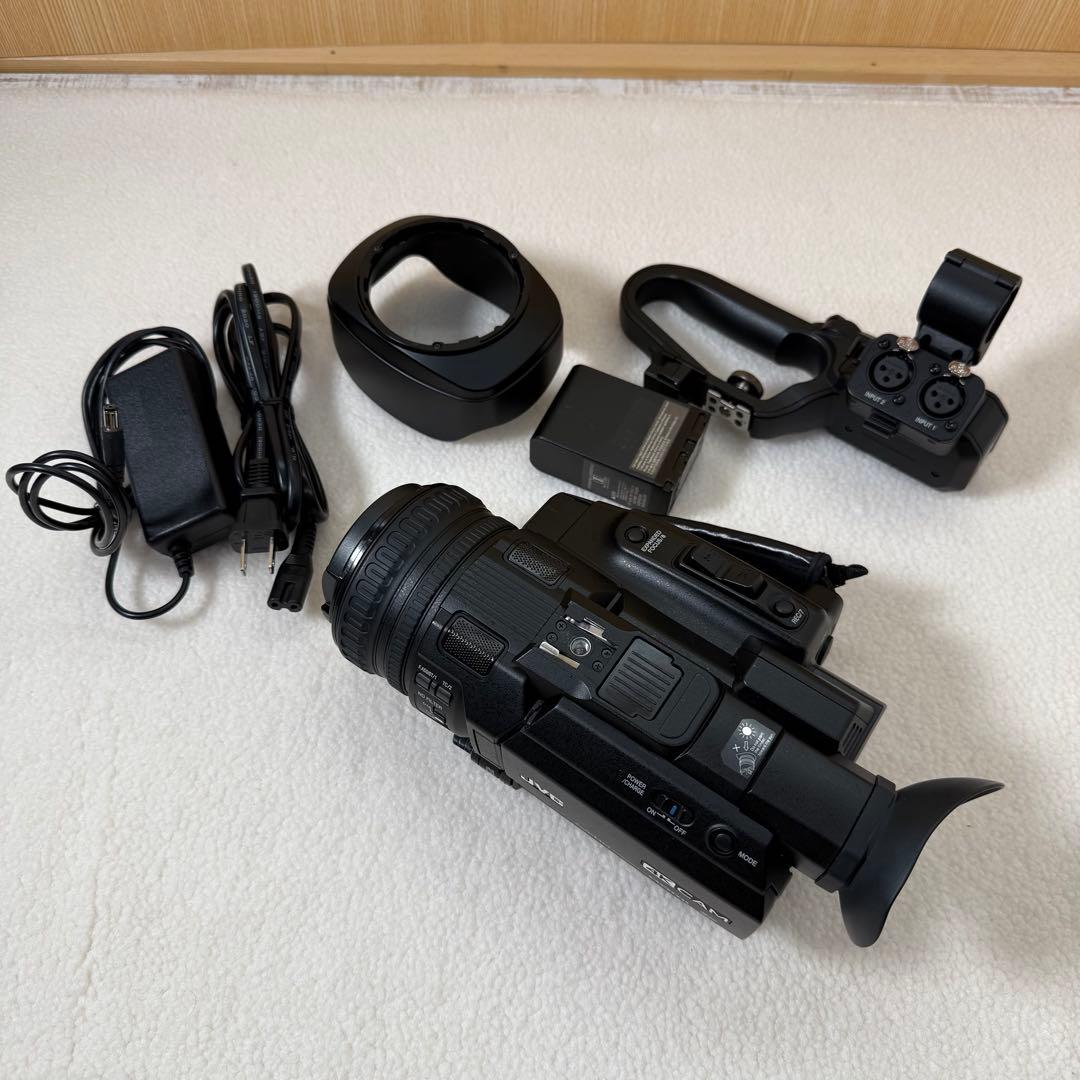 ジャンク　JVC 4Kビデオカメラ GY-HM175