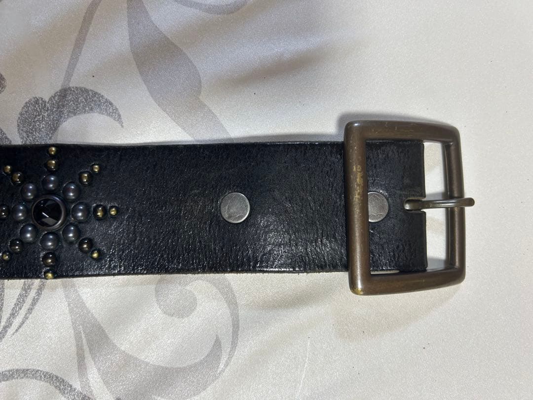HTCスタッズ装飾 ブラックレザーベルト ヴンテージ品の為、傷汚れ有り