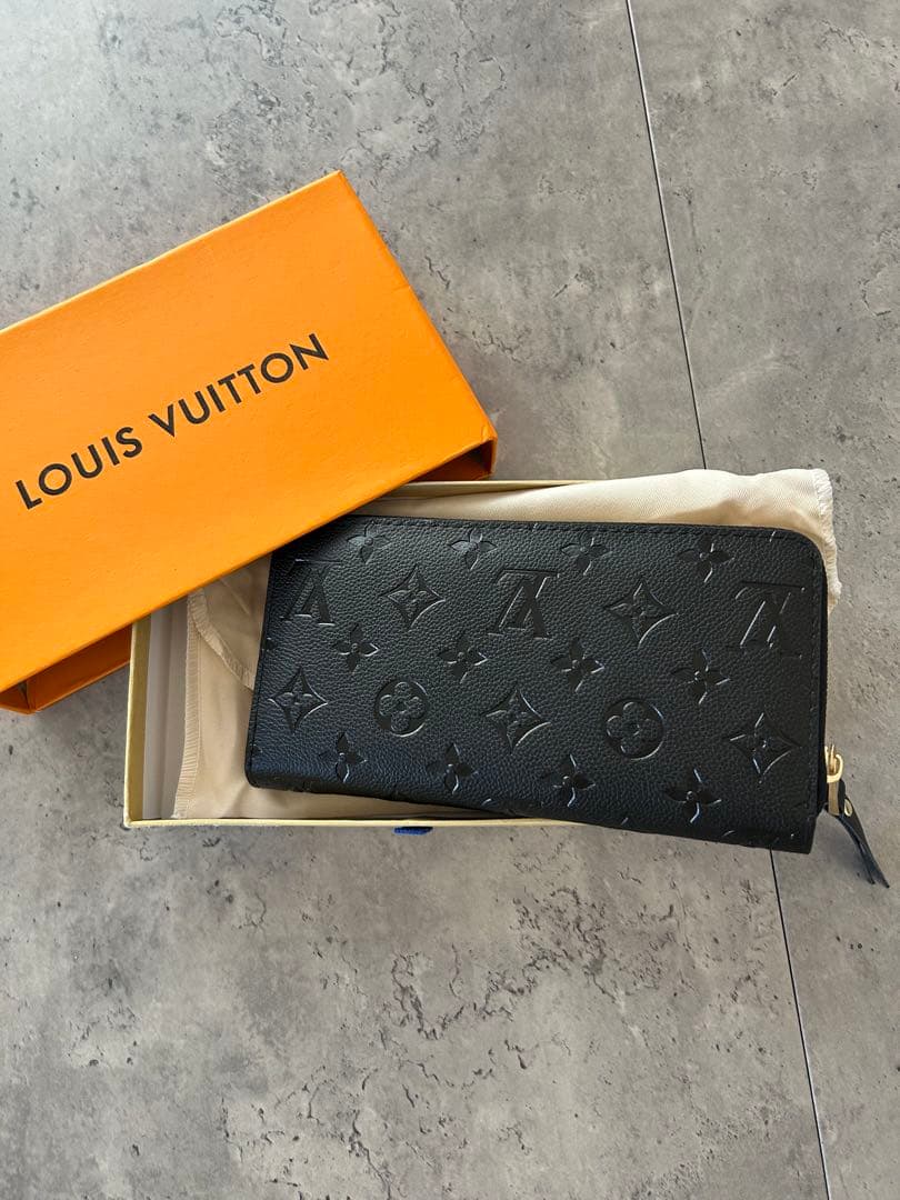 ブラック 長財布　財布