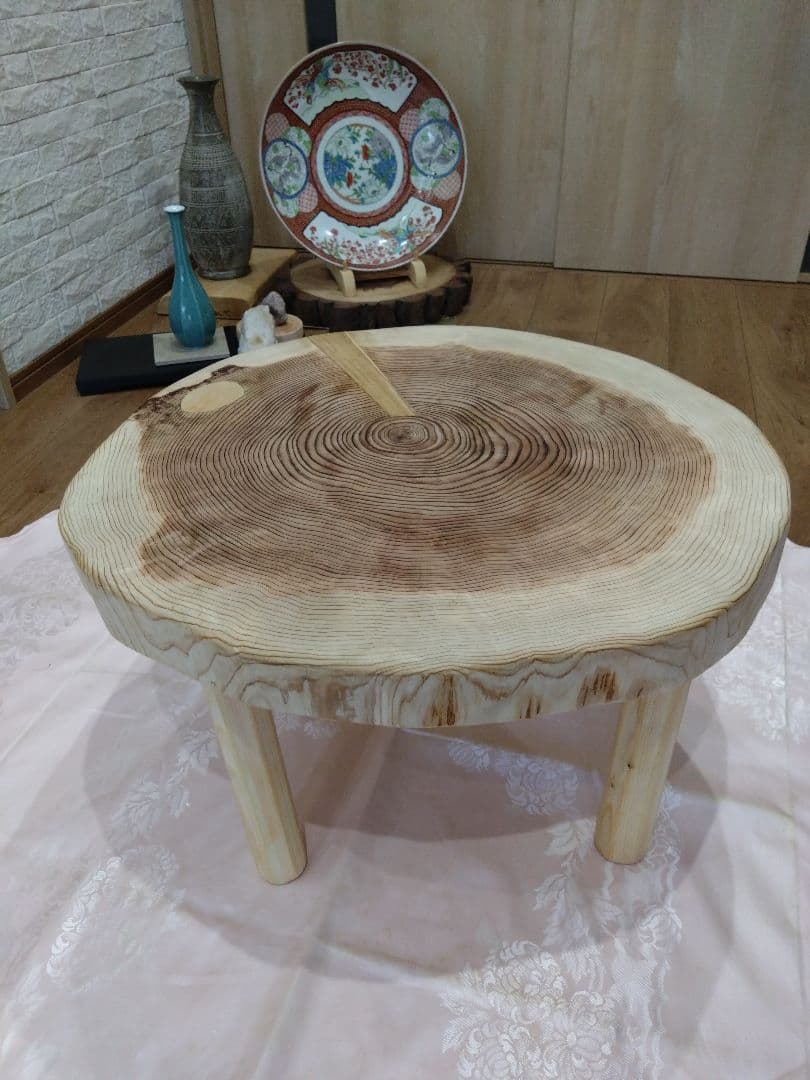 杉の輪切り円形ローテーブル⑰　モネエド❕樹齢約75年杉の模様が綺麗❕