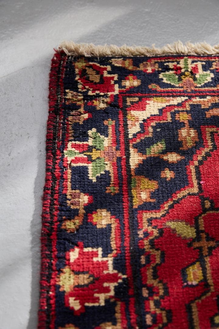 ヴィンテージラグ　ペルシャ絨毯　ハマダン産（94×60cm）赤　紺　緑　白　青