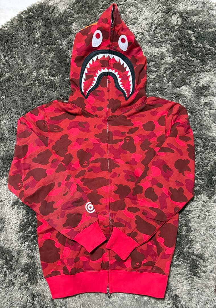 A BATHING APE シャークパーカー　Mサイズ