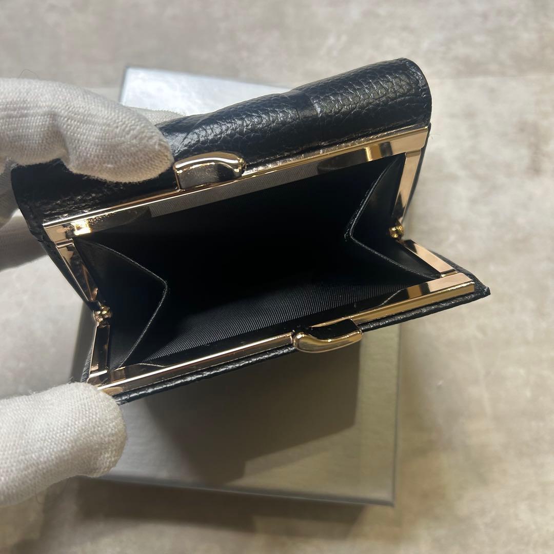 新品未使用☆大人気 ヴィヴィアンウエストウッド ブラック がま口 三つ折り財布
