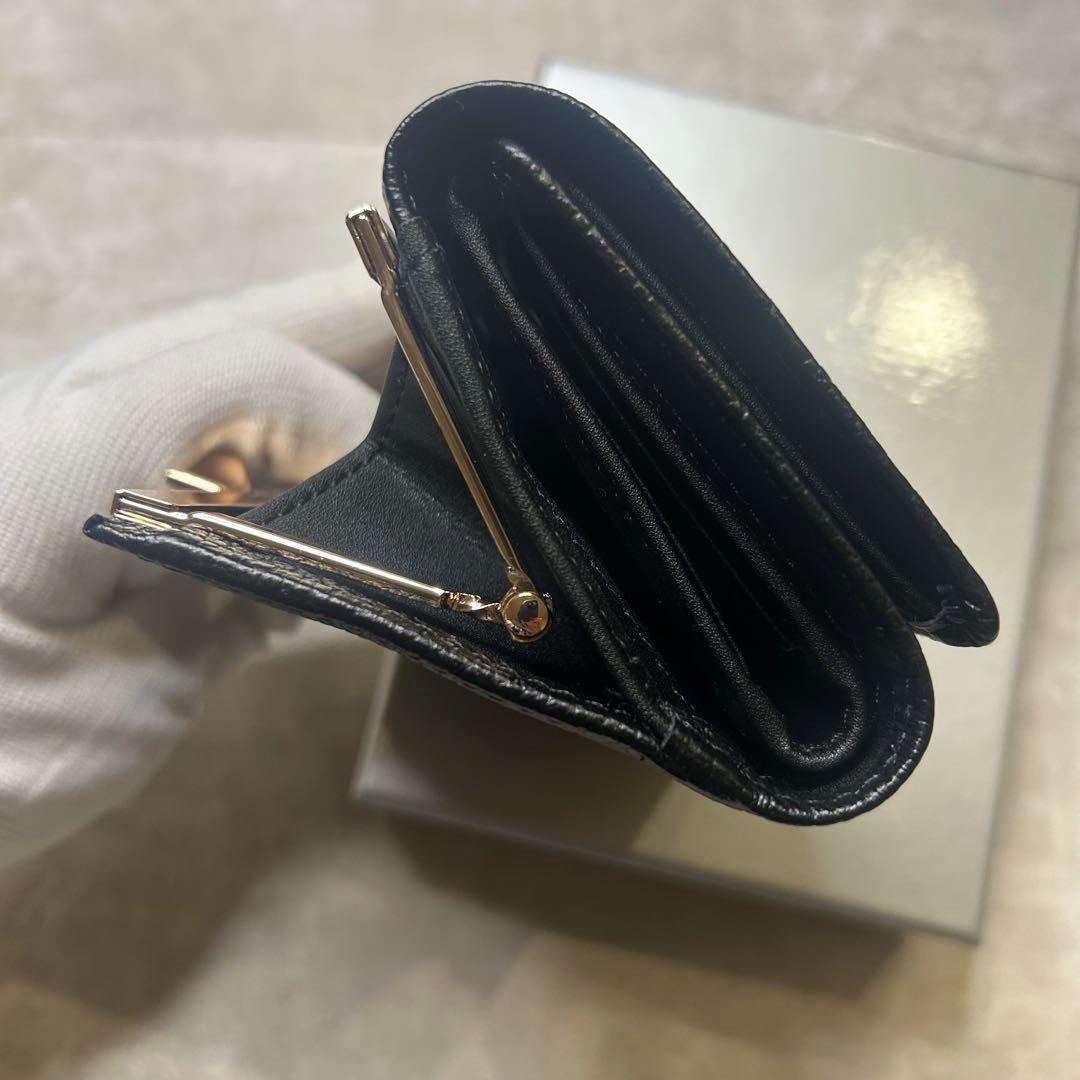 新品未使用☆大人気 ヴィヴィアンウエストウッド ブラック がま口 三つ折り財布