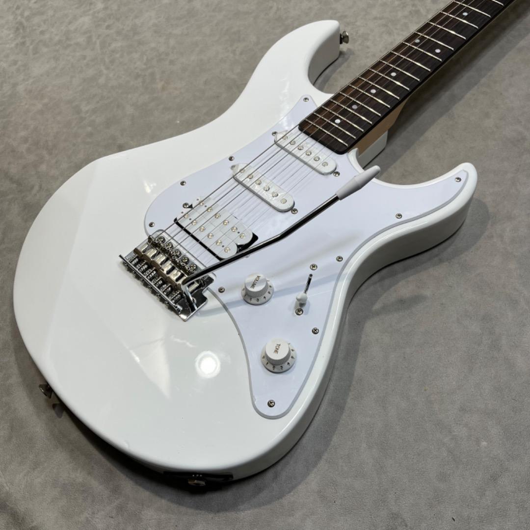 YAMAHA PACIFICA PAC012 ヤマハ　パシフィカ