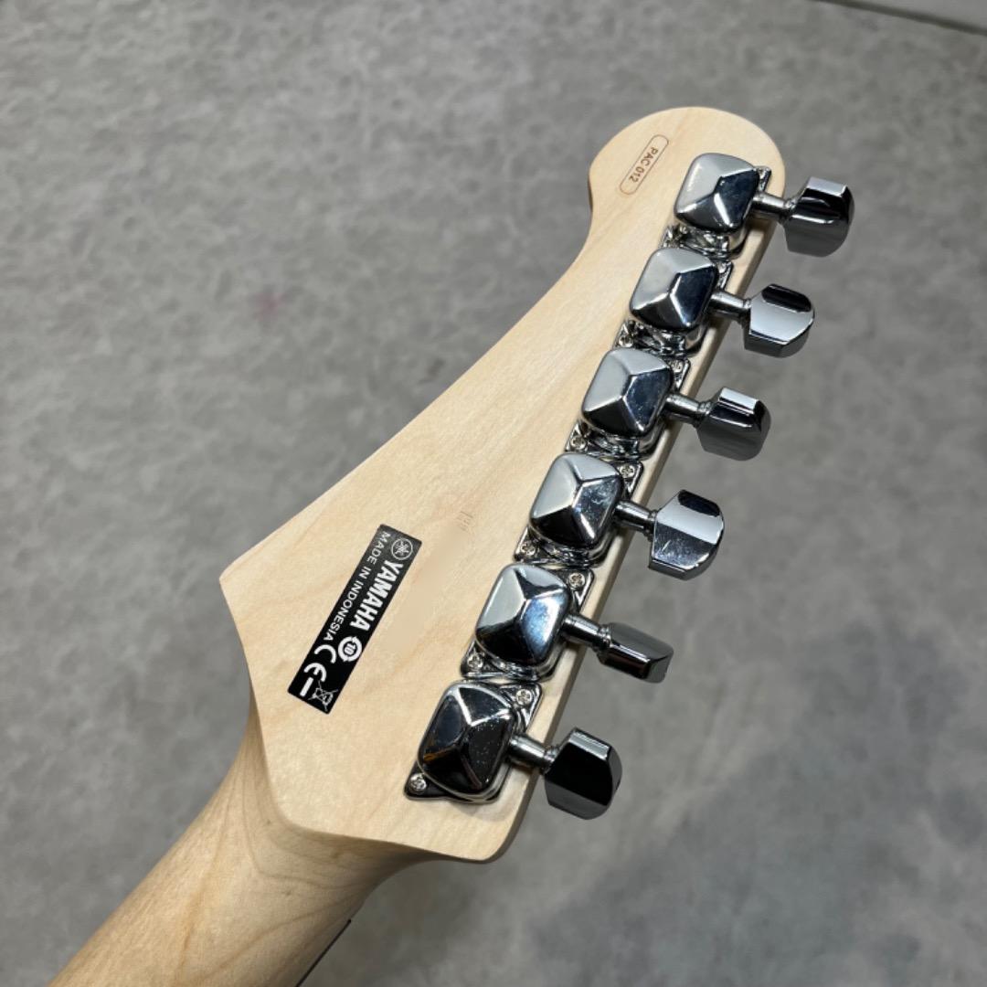 YAMAHA PACIFICA PAC012 ヤマハ　パシフィカ