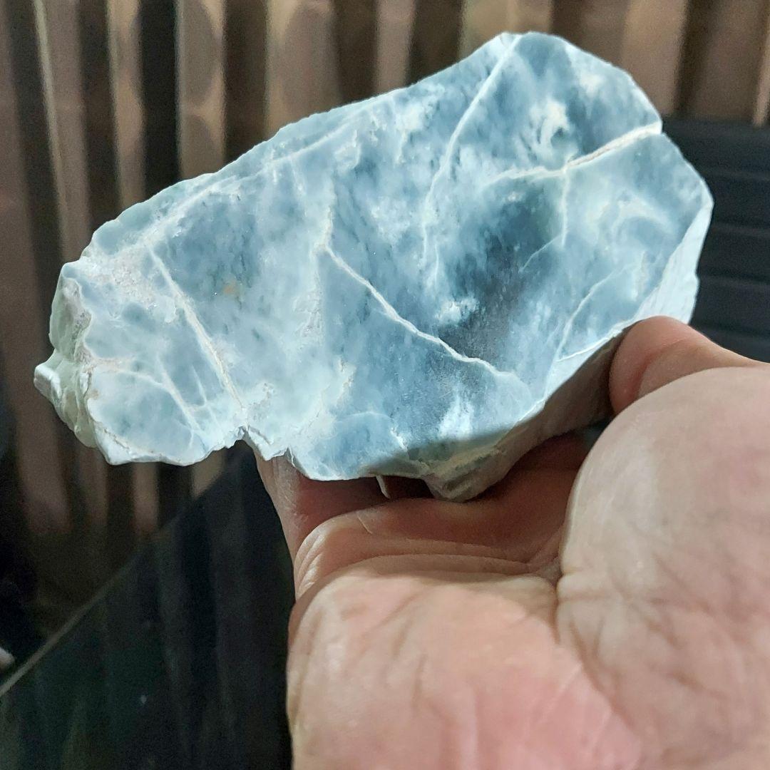 希少！産出量の少ないブルーグリーンが綺麗な グアテマラ翡翠原石3面磨き 550