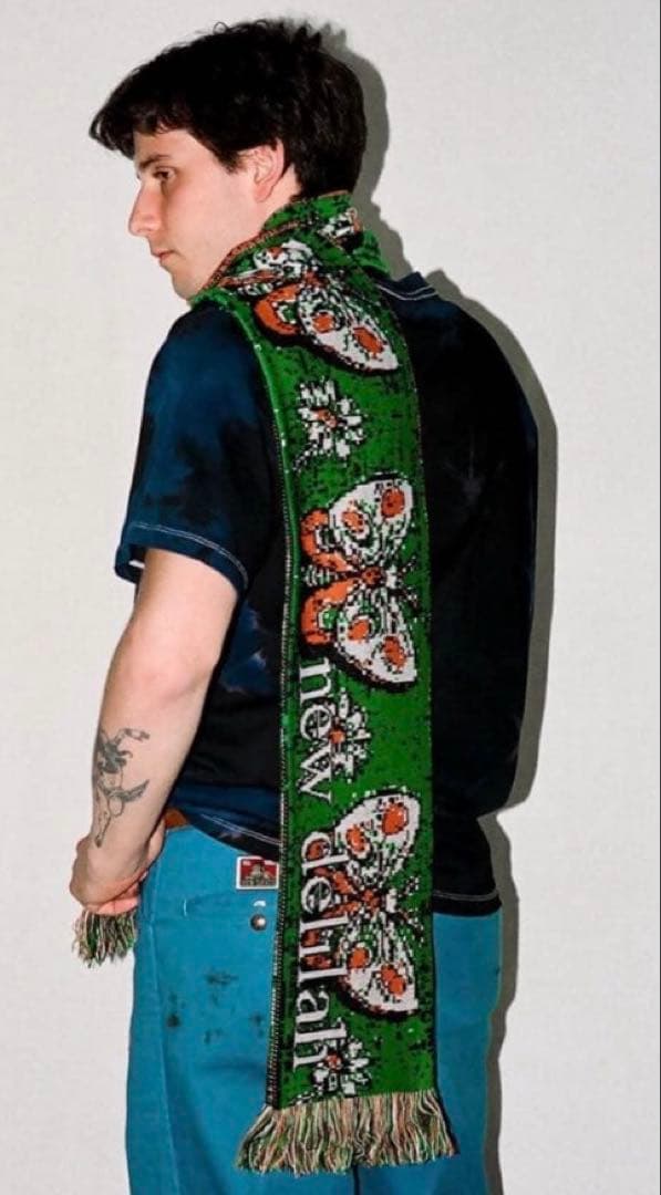 montmartre new york マフラー　即日発送　※2/1迄限定価格