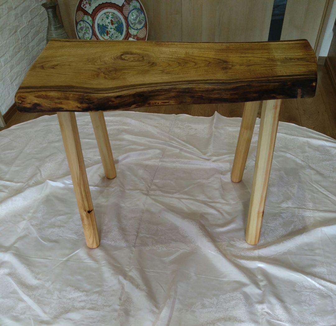 栗のテーブル、檜のテーブル　メルル❕