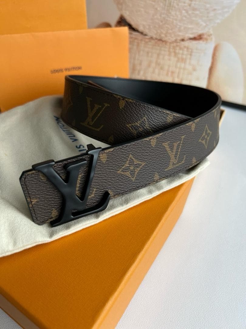 早い者勝ち！メンズ モノグラム レザーベルト