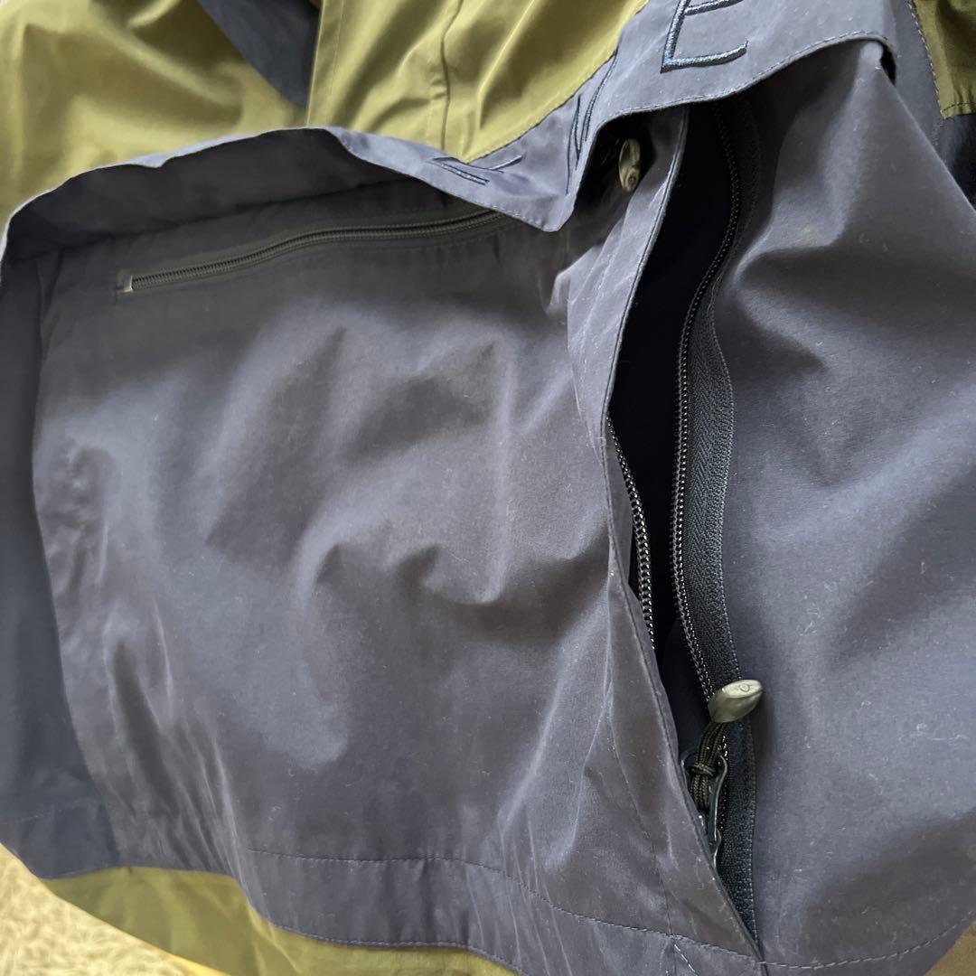 supreme プルオーバー パーカー Ｍサイズ