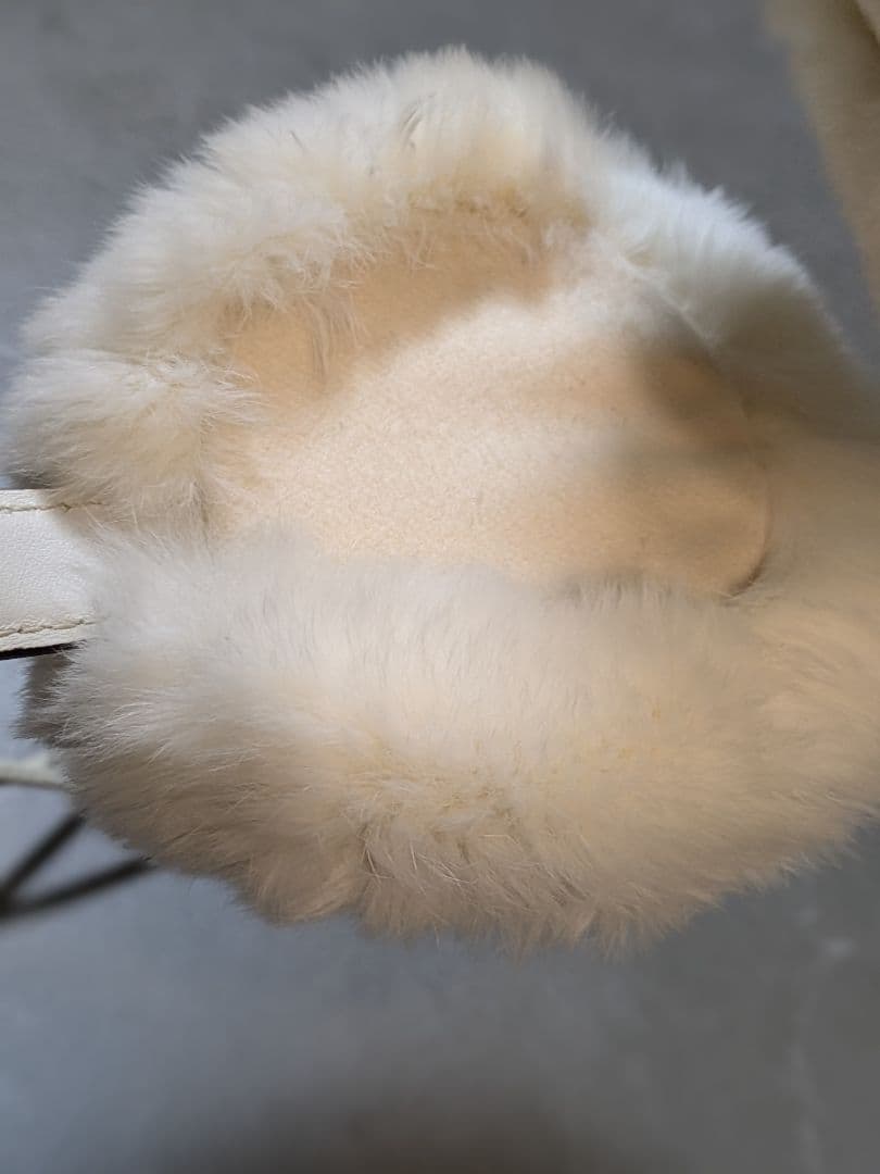 GUCCI☆ グッチ☆ホワイトファー耳あて