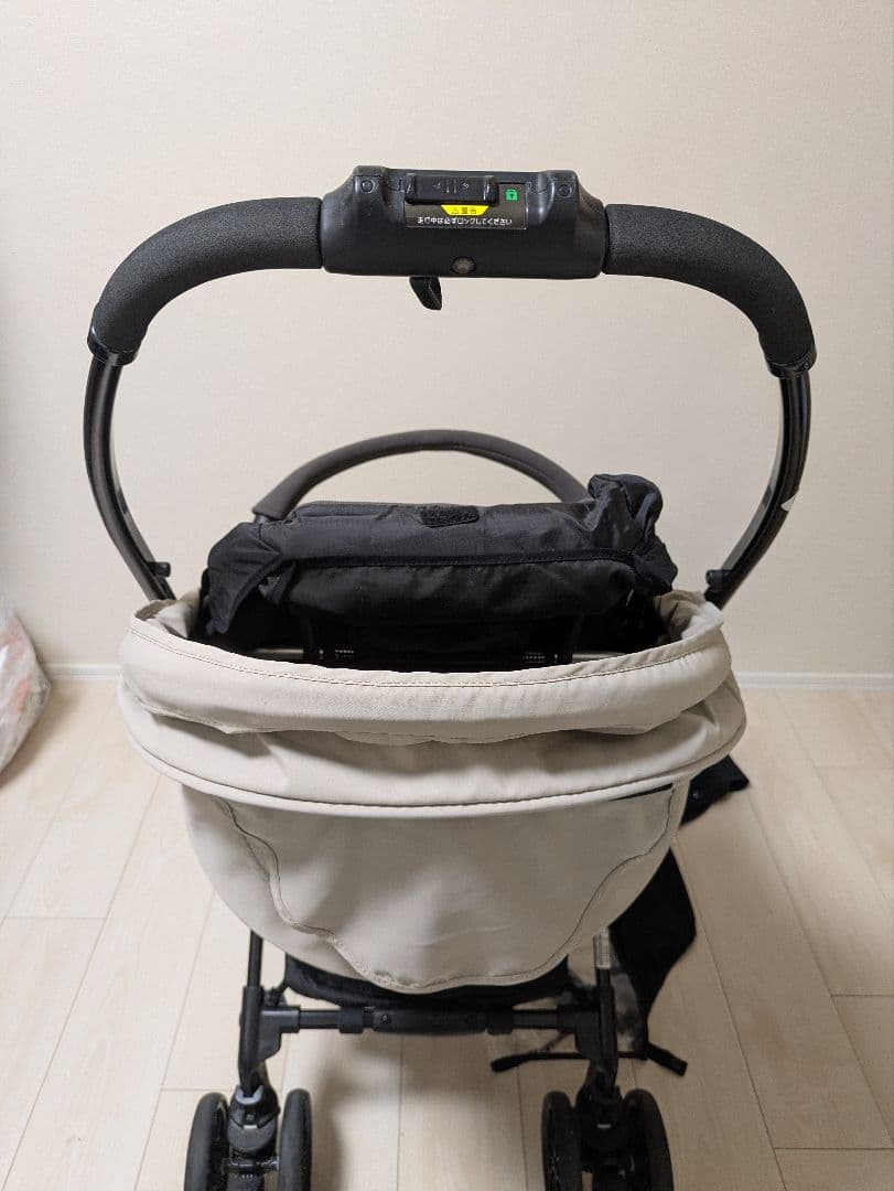 Combi ベビーカー スゴカルエッグショック　LA　ベージュ