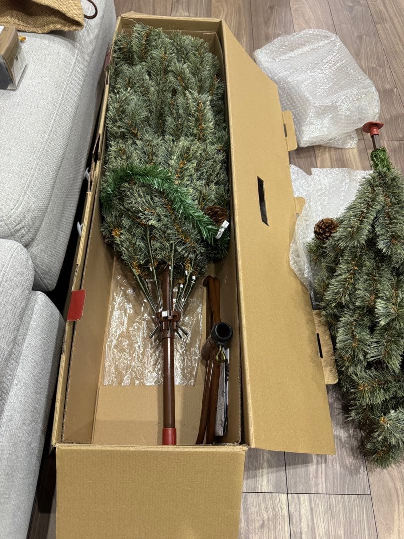 クリスマスツリー LEDライト付き オーナメント付き送料込み