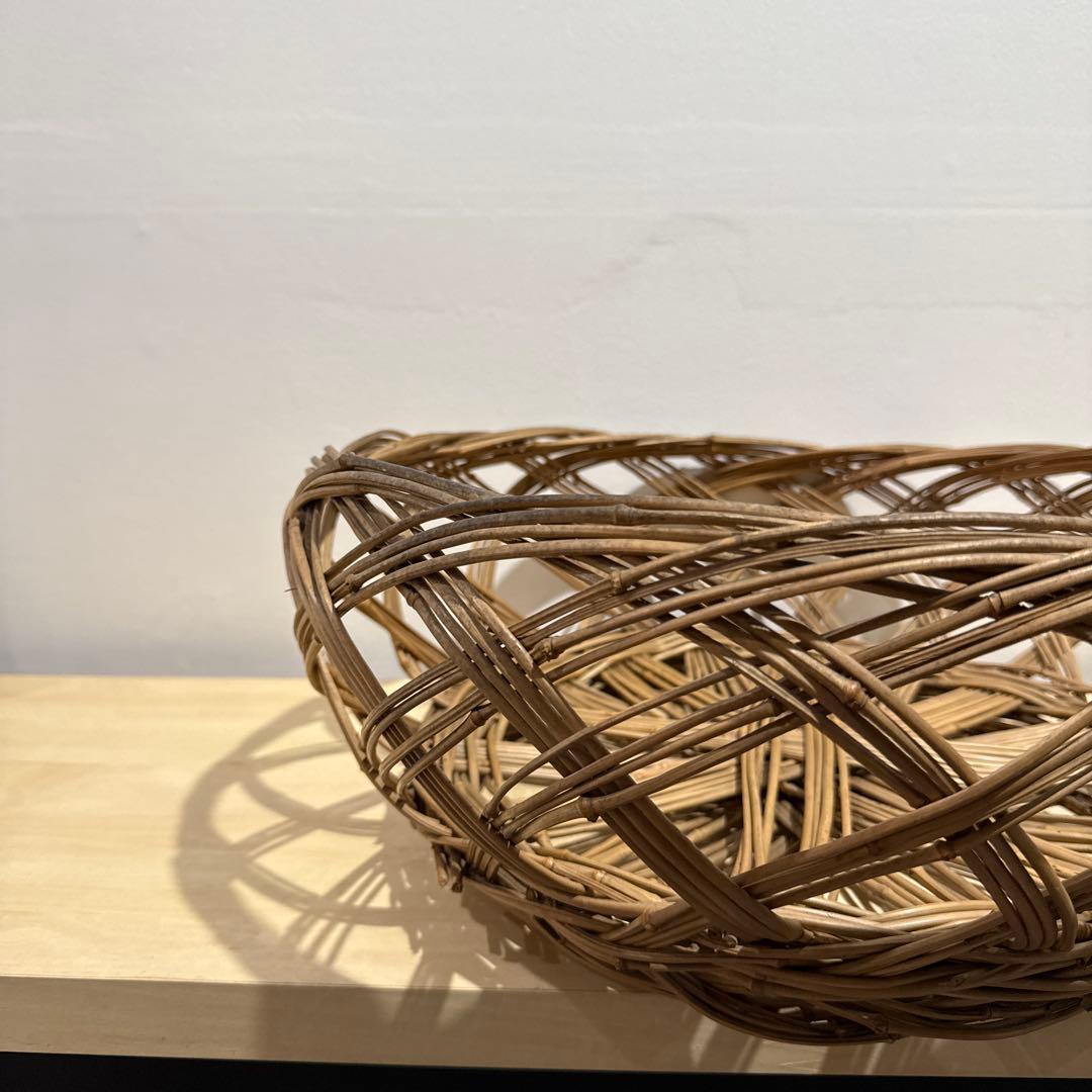 籐製円形バスケット 編み込みデザイン