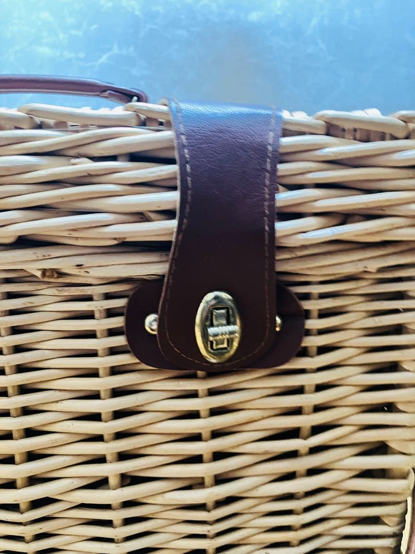 バスケット フタ付 緑中布あり　北欧 藤 ラタン ピクニック カゴ　多用途