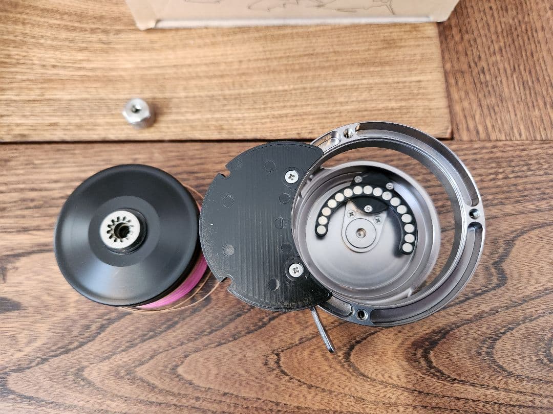 リール BLUE HEAVEN L50Hi/L MAGBRAKE-S/(Gr)