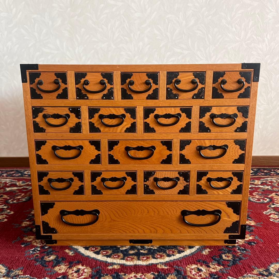 Aliです。骨董品　薬箪笥　薬箱　小箪笥　5段小引き出し17杯