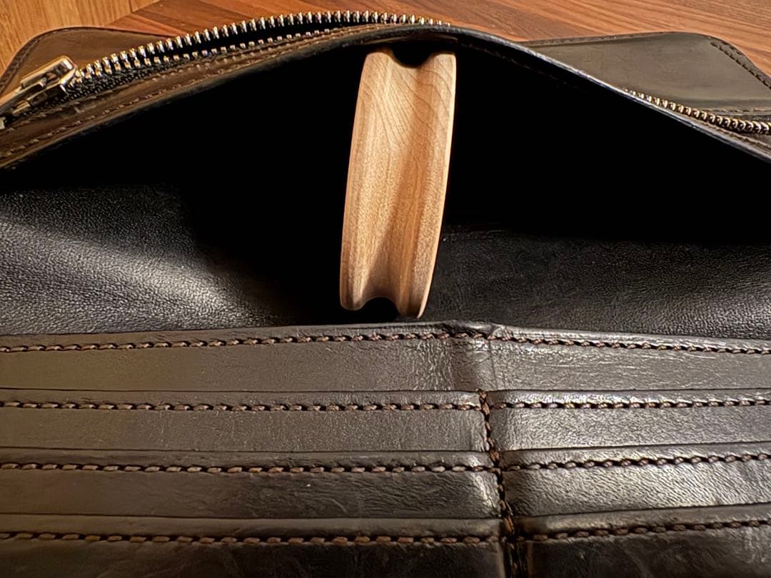 ワイルドスワンズ／WILDSWANS ワSURFS1 王冠ロゴ