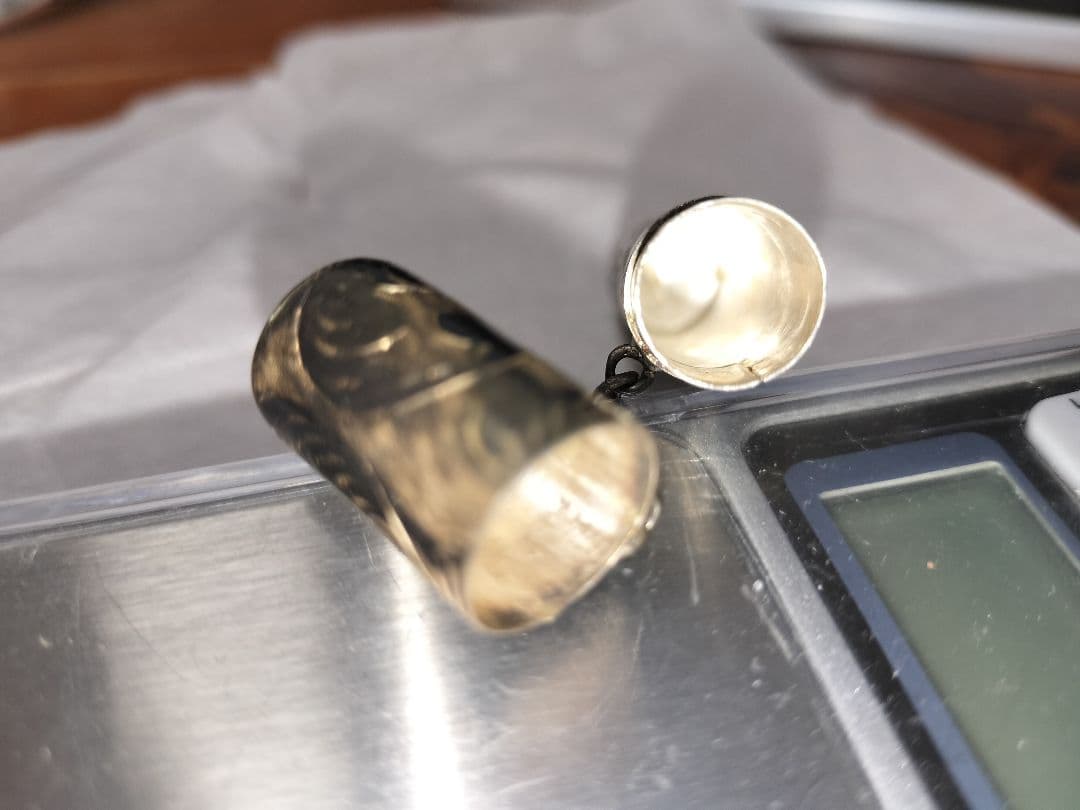 仁丹ケース 　小物入れ　銀製 アンティーク ヴィンテージ　925　工芸品