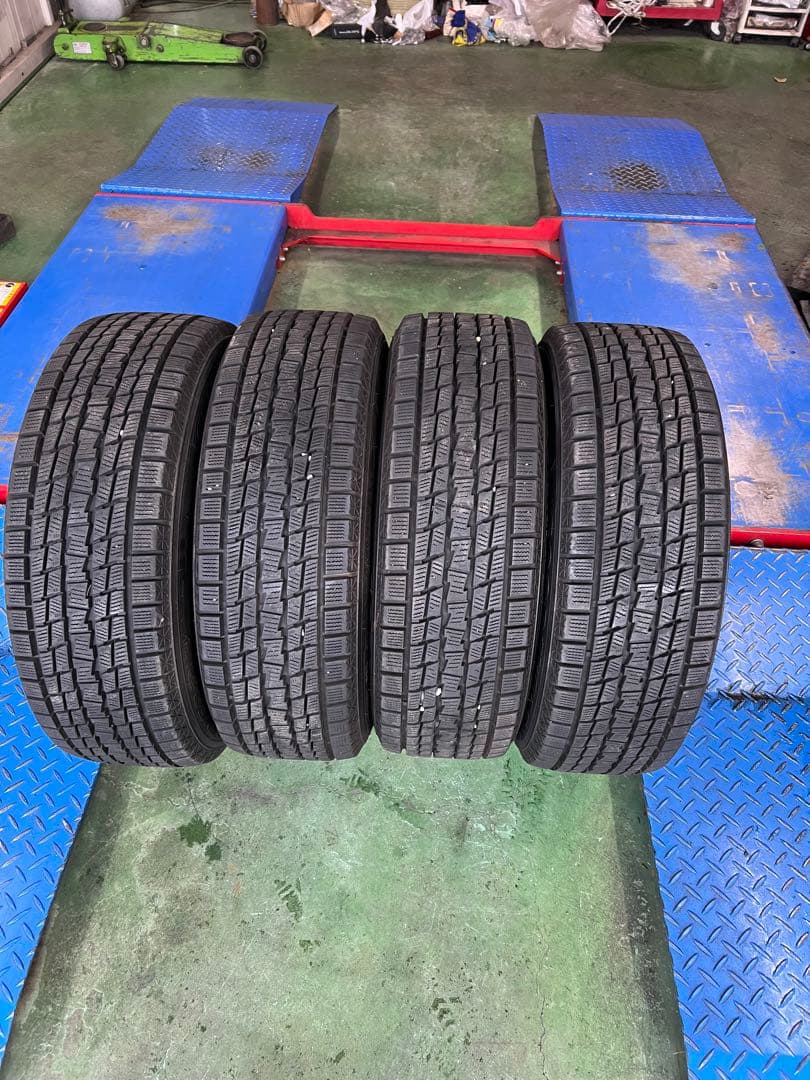 2020年製 バリ溝グッドイヤーアイスナビSUV 215/60R17 4本セット