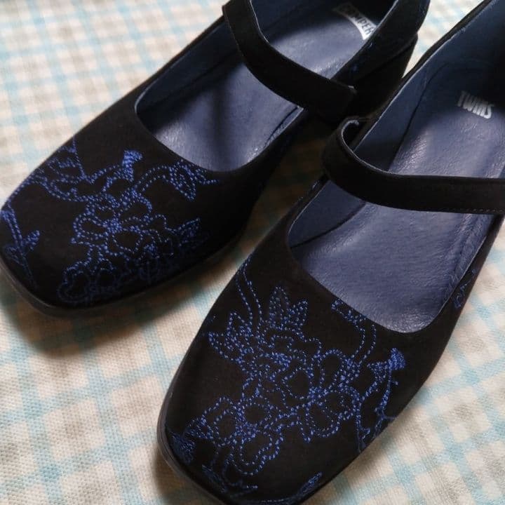 CAMPER・刺繍ストラップシューズ・サイズ37・ヒール約4㎝