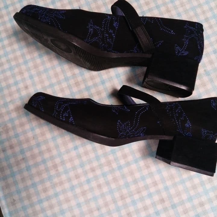 CAMPER・刺繍ストラップシューズ・サイズ37・ヒール約4㎝