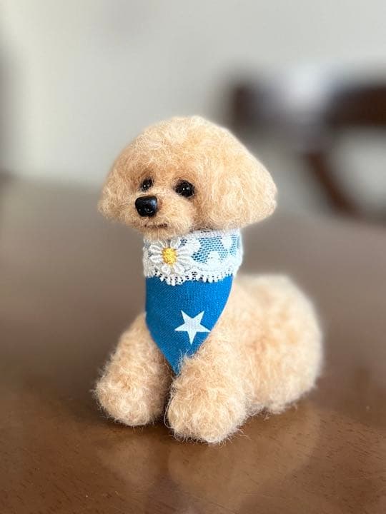 羊毛フェルト　トイプードル　アプリコット