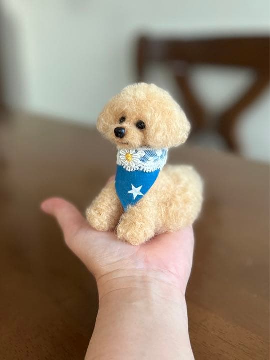 羊毛フェルト　トイプードル　アプリコット