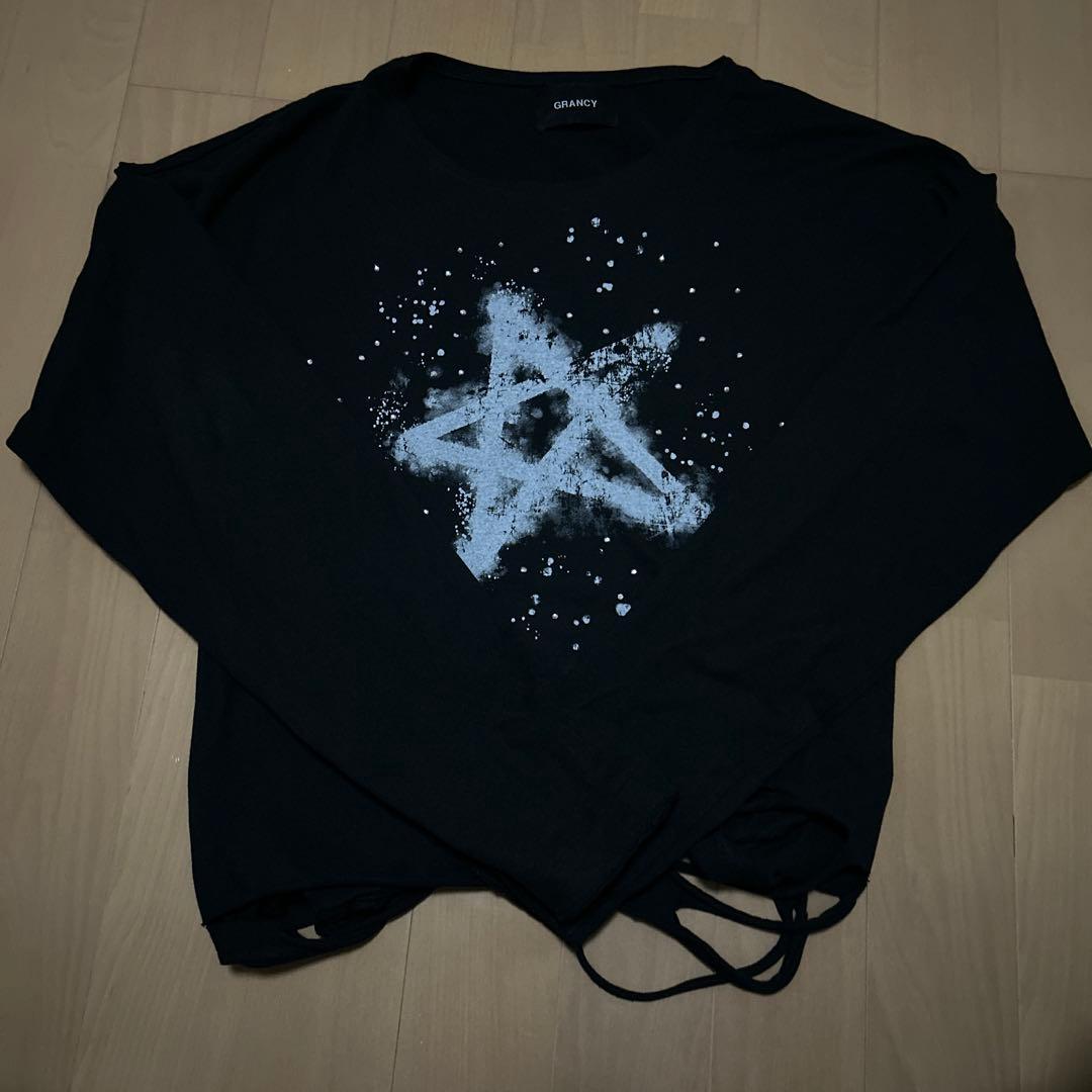 美品　GRANCY ラインストーンデザイングラフィックダメージロンT　Mサイズ