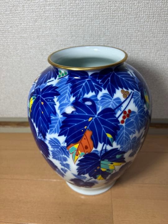 684 香蘭社　宮内庁御用達 蔦 花瓶 花生 金彩