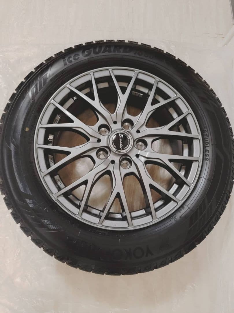 【福岡県内手渡し可】スタッドレスタイヤ(ホイール付)適応車種ヴォクシー等