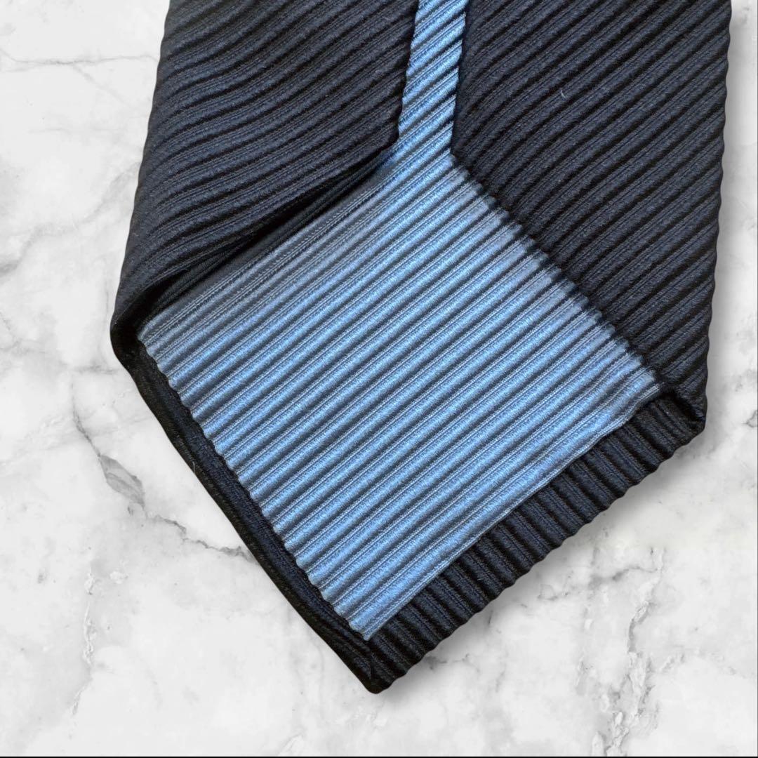 【専用】ブルガリ　ソリッド　ネクタイ　セッテピエゲ　黒　水色　大剣9cm