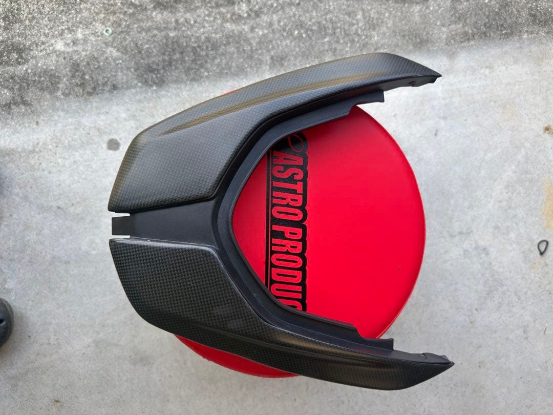 ハイパーストラーダ821リアカウル