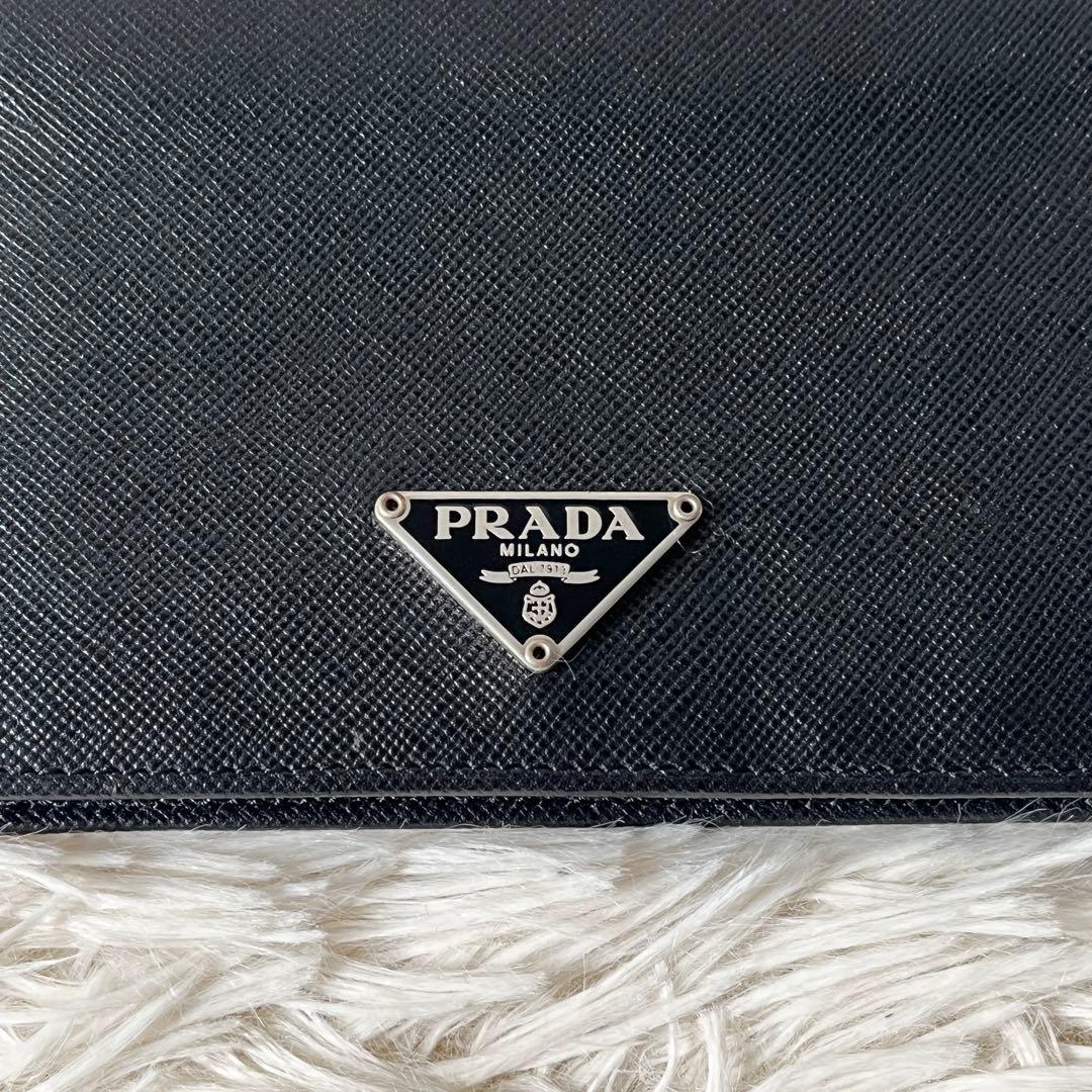 未使用級✨PRADA プラダ　折財布　サフィアーノ　レザー　三角ロゴプレート　黒