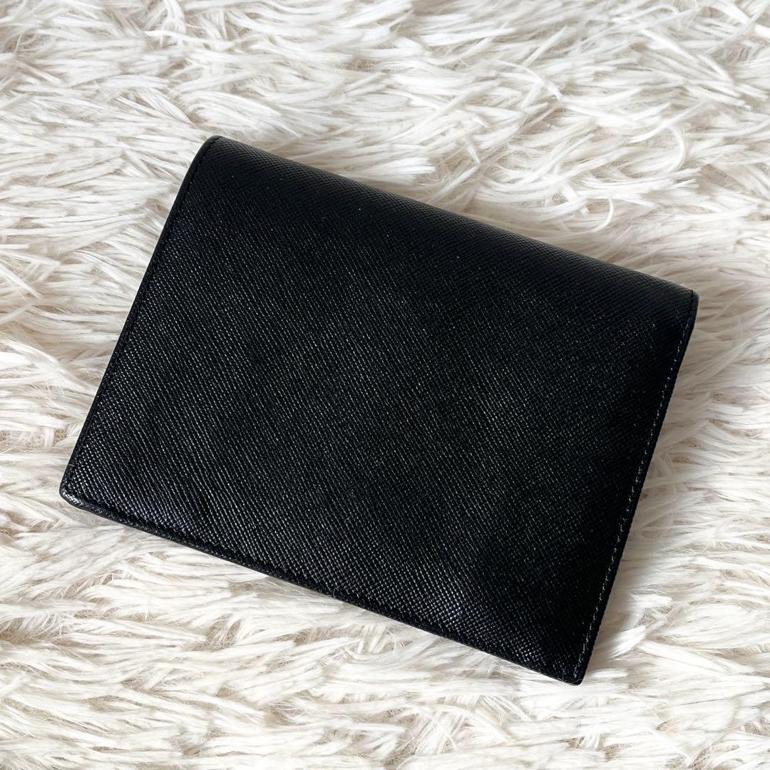 未使用級✨PRADA プラダ　折財布　サフィアーノ　レザー　三角ロゴプレート　黒
