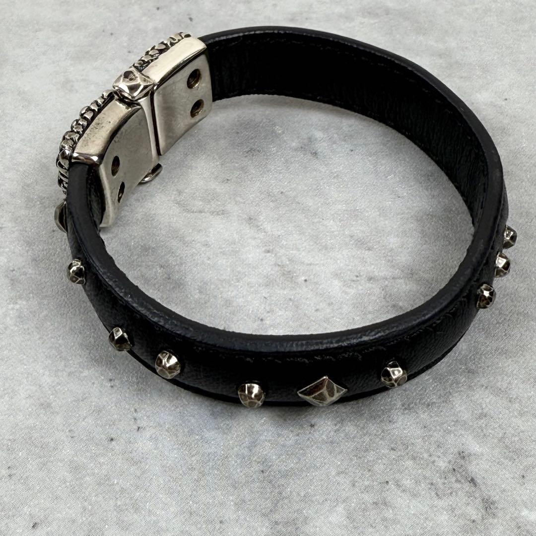 BOTTEGA VENETA ボッテガヴェネタ スタッズレザーブレスレット