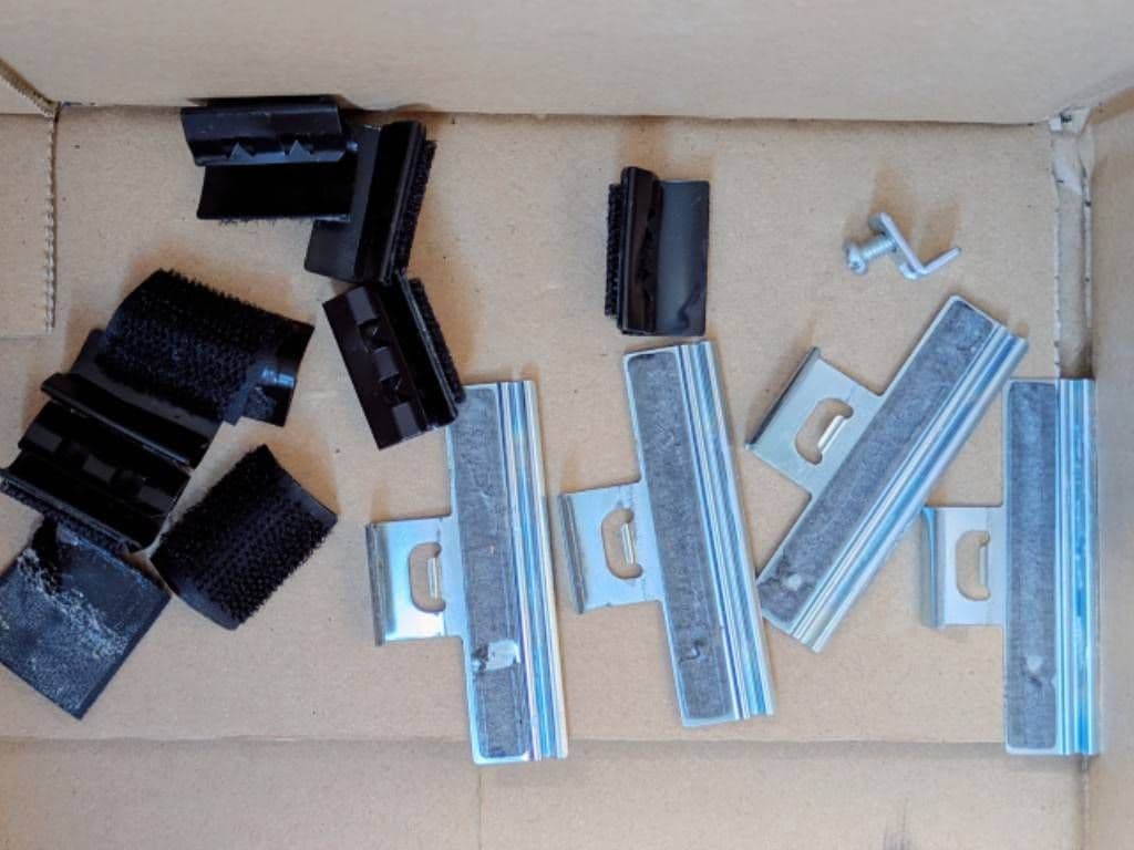 デリカd5　カーテン