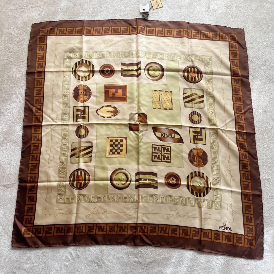 未使用タグ付　フェンディ　FENDI　スカーフ　ズッカ　大判　ブラウン