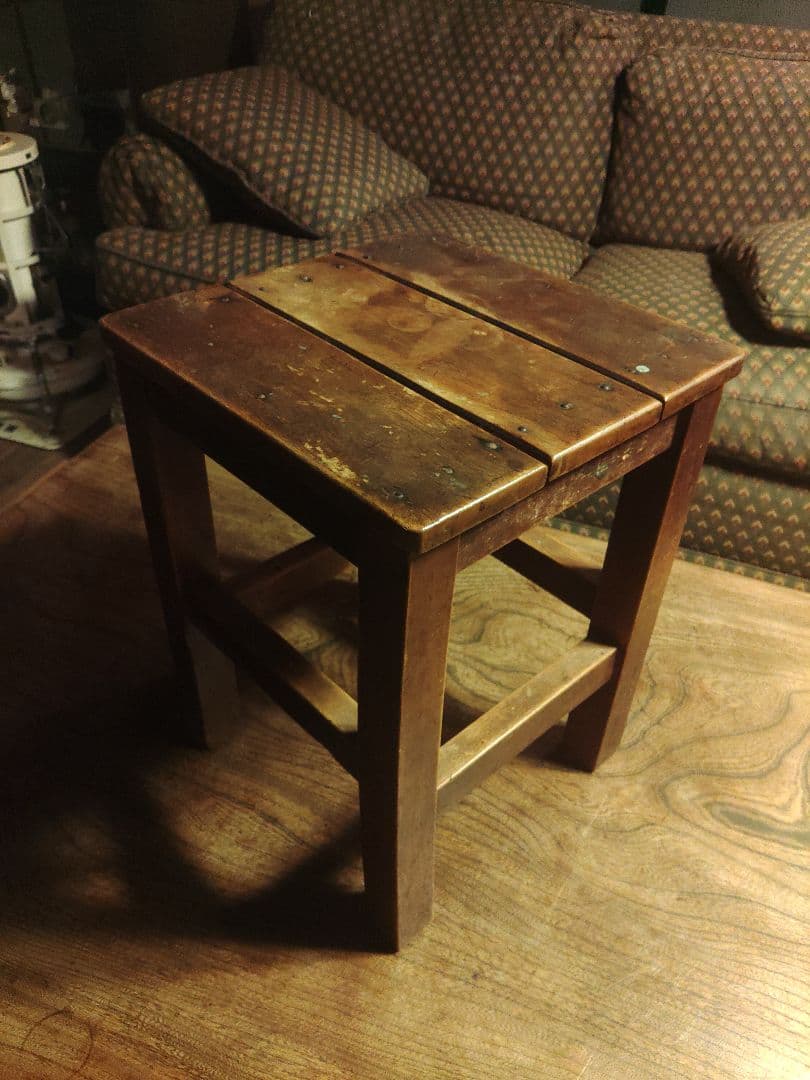 ヴィンテージ 木製スツール 角椅子 花台 飾り台　チェア　レトロ　無垢